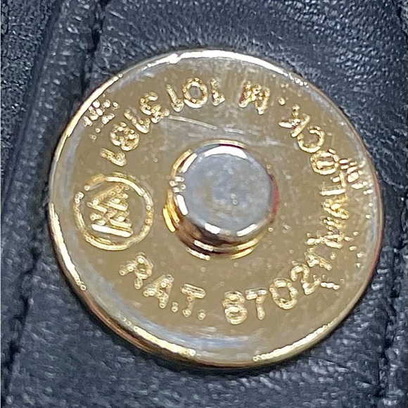 Pierre Balmain Black Buttersoft Quilt Leather Crossbody Bag - Picture 5 of 10